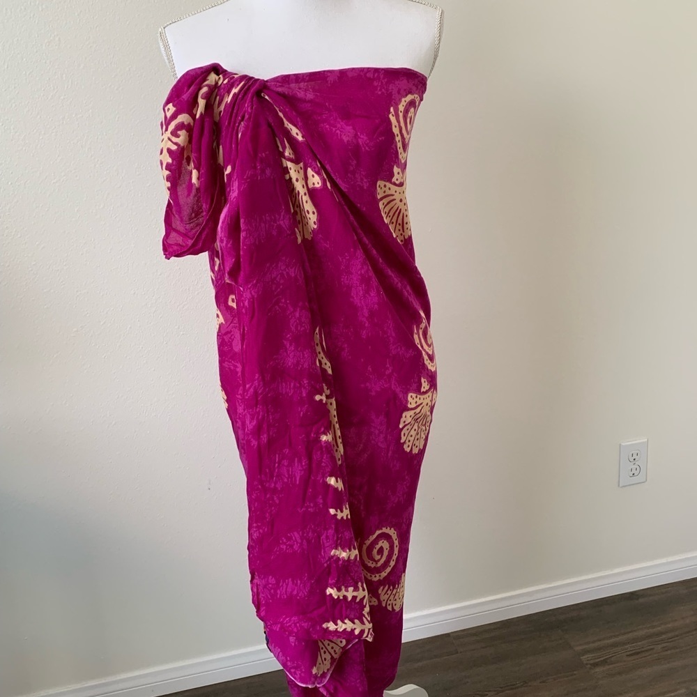 Sarong - Picture 2 of 7
